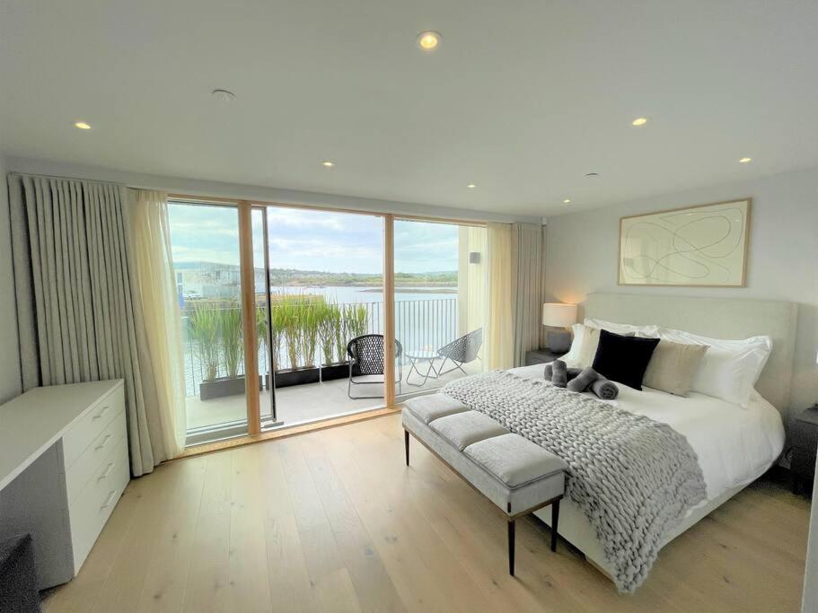 Villa Luxury Waterfront 3 Bedroom/3 Bathroom Townhouse Hayle
